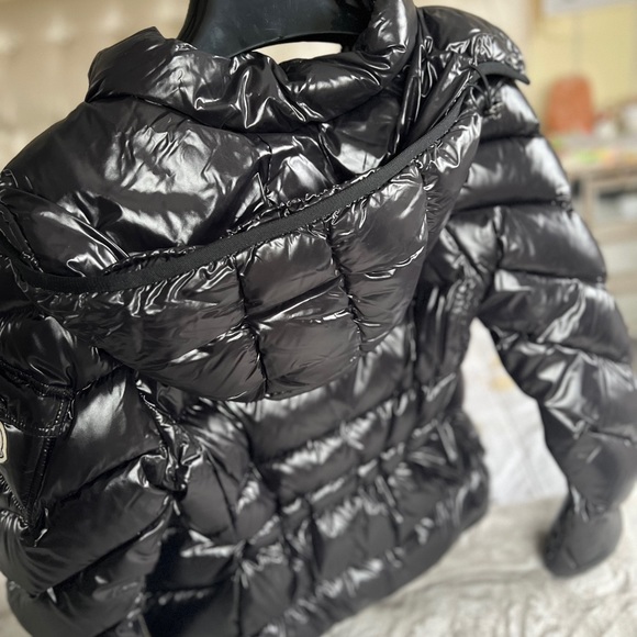 Moncler jacket size 3 - Picture 5 of 8